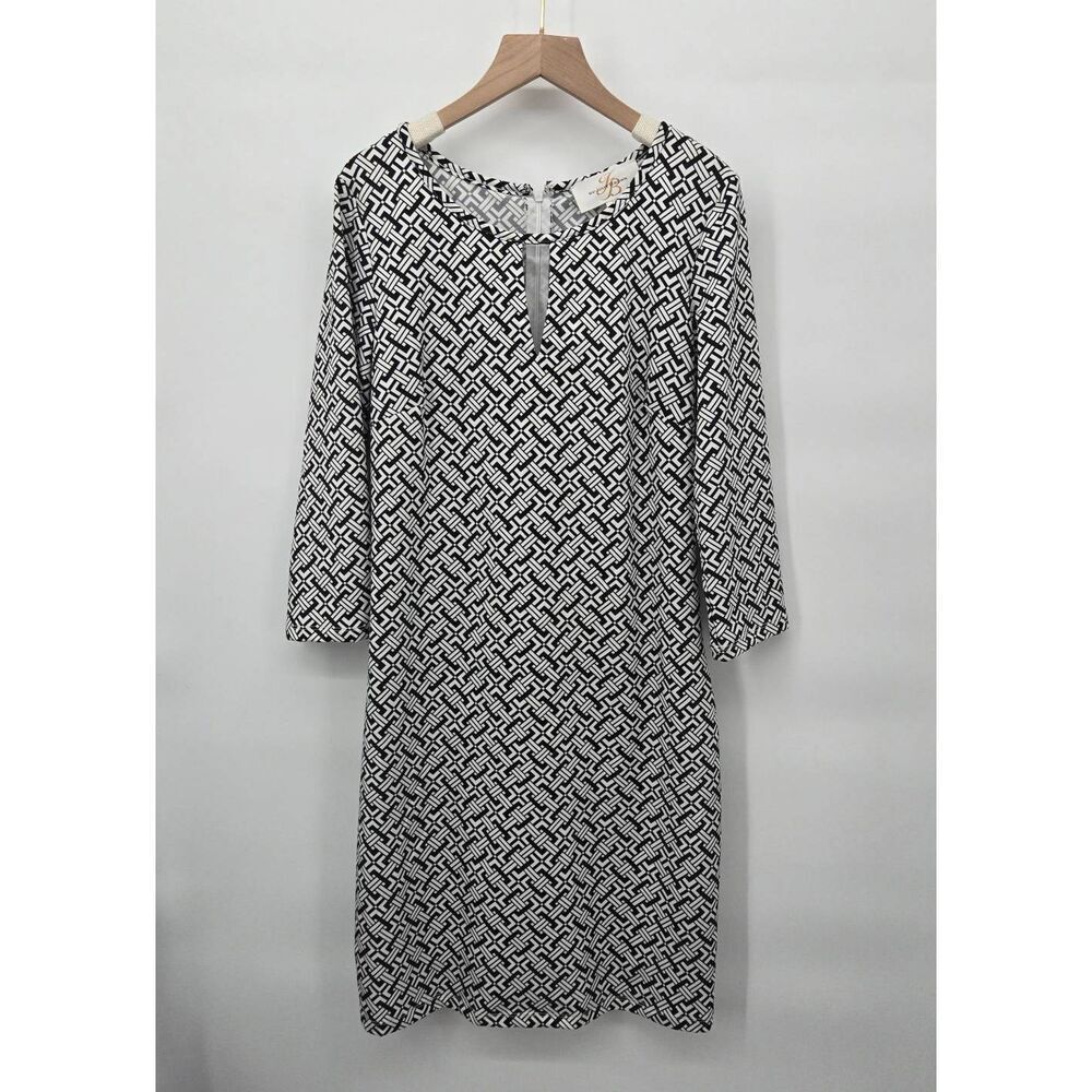 JB Julie Brown Dress Size Medium Black White Key Hole 3/4 Sleeve Stretchy
